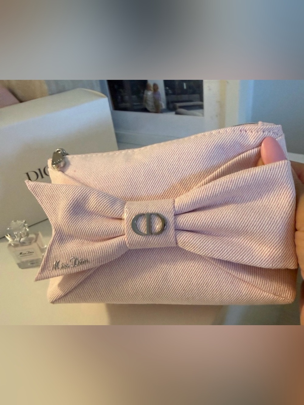 Dior Light Pink Bow Zip Cosmetic Pouch - Picture 4 of 6